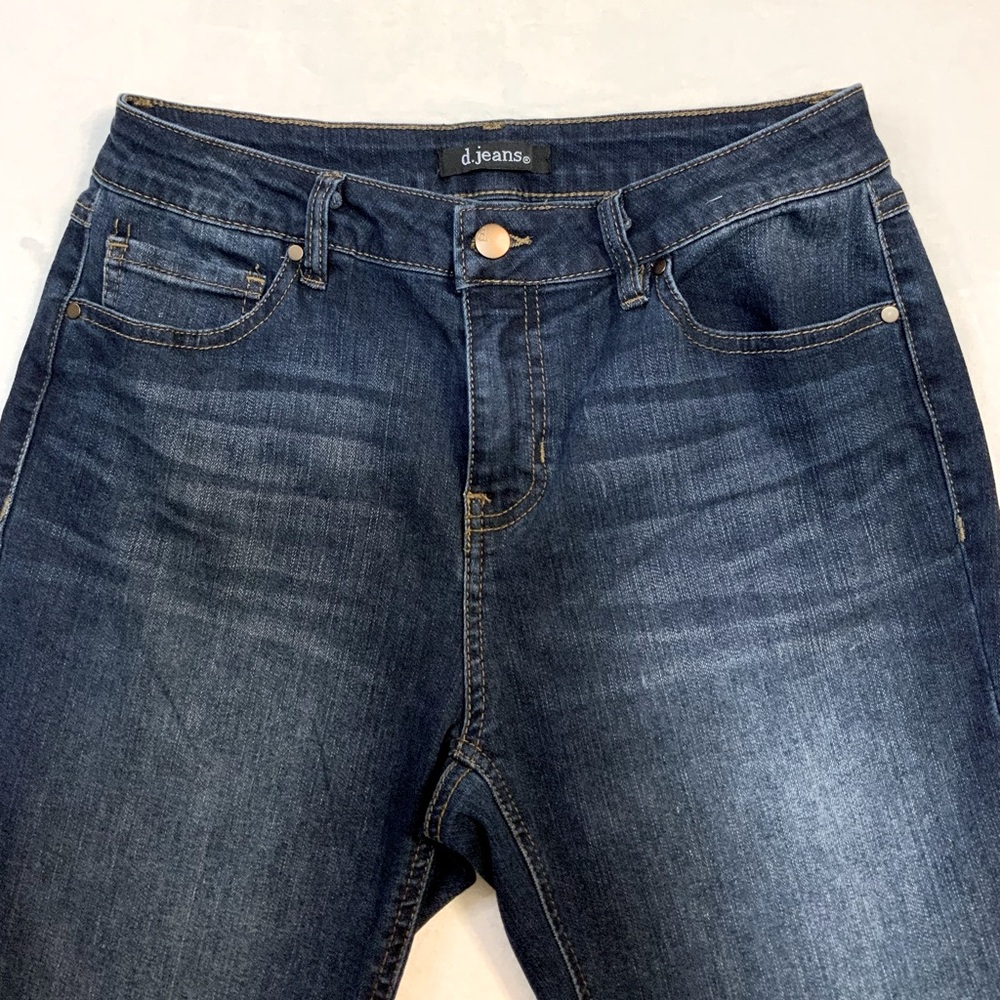 d.Jeans Women’s Denim Shorts (Bermuda) - Picture 3 of 5